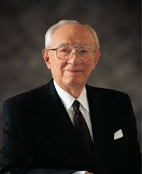 015Gordon B Hinckley